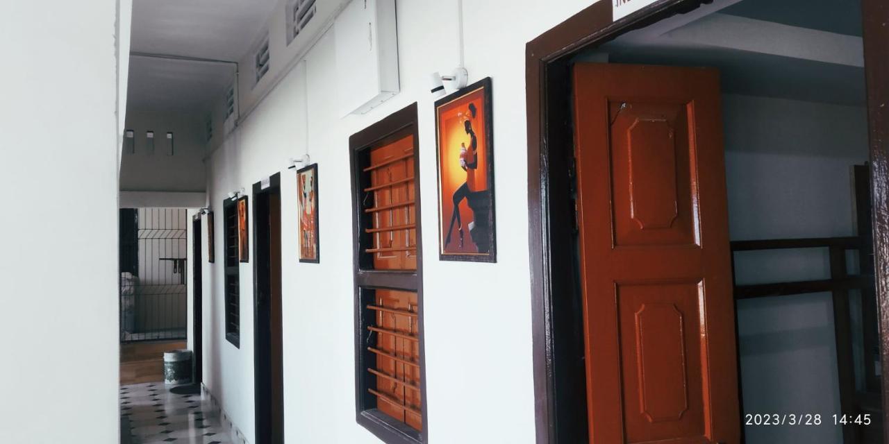 פורי Bhuban Heritage Inn מראה חיצוני תמונה